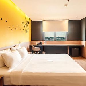Kamar king executive